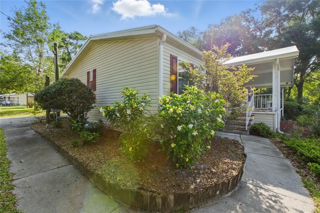 На продажу: $257,000 (3 спален, 2 ванн, 1404 Квадратных фут)