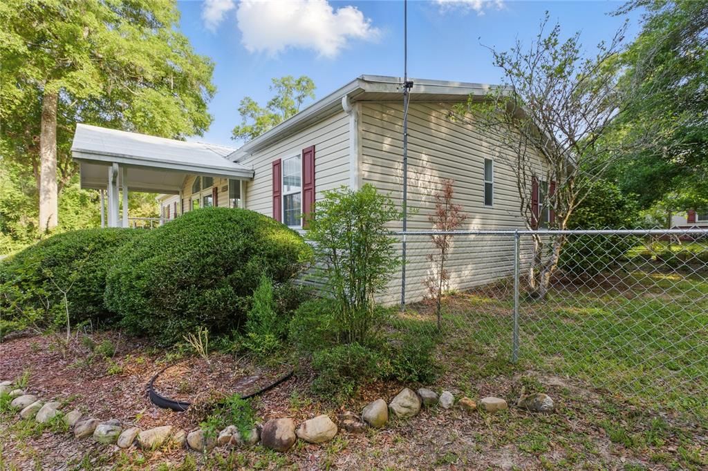 На продажу: $257,000 (3 спален, 2 ванн, 1404 Квадратных фут)