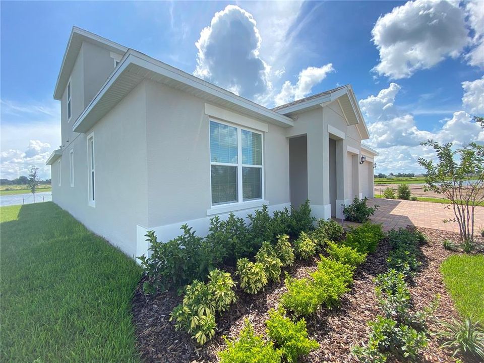 En Renta: $2,690 (4 camas, 3 baños, 2430 Pies cuadrados)