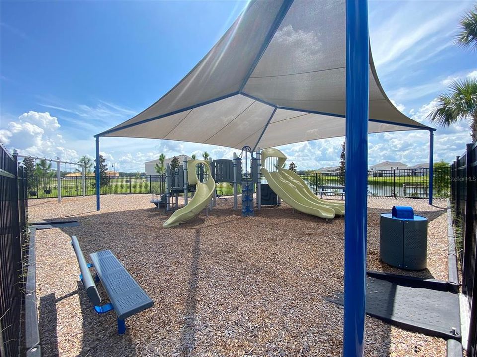 En Renta: $2,690 (4 camas, 3 baños, 2430 Pies cuadrados)