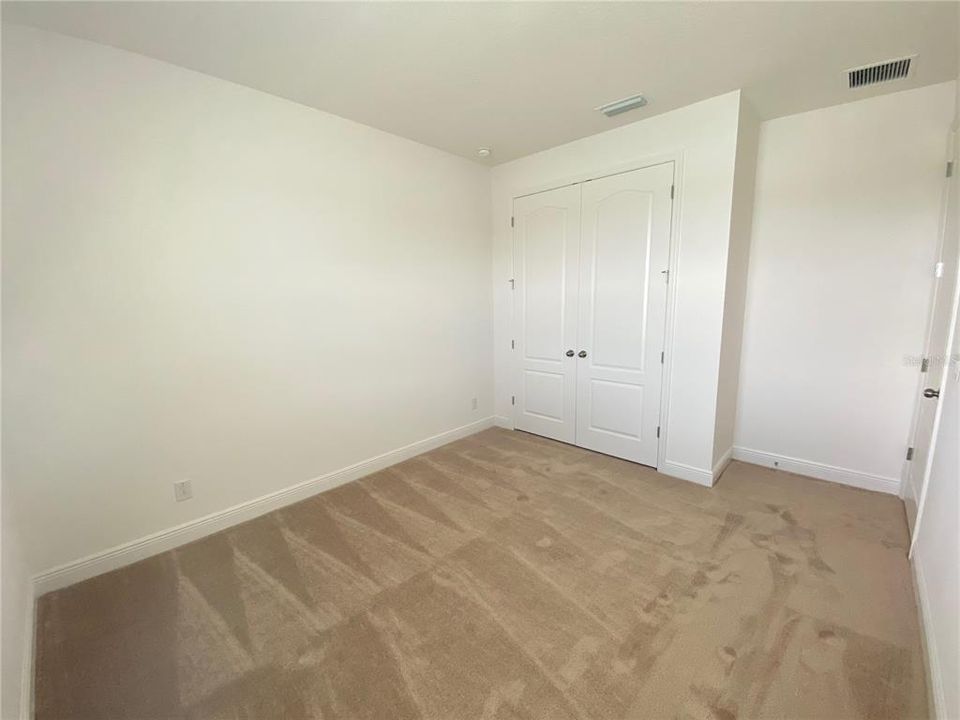 En Renta: $2,690 (4 camas, 3 baños, 2430 Pies cuadrados)