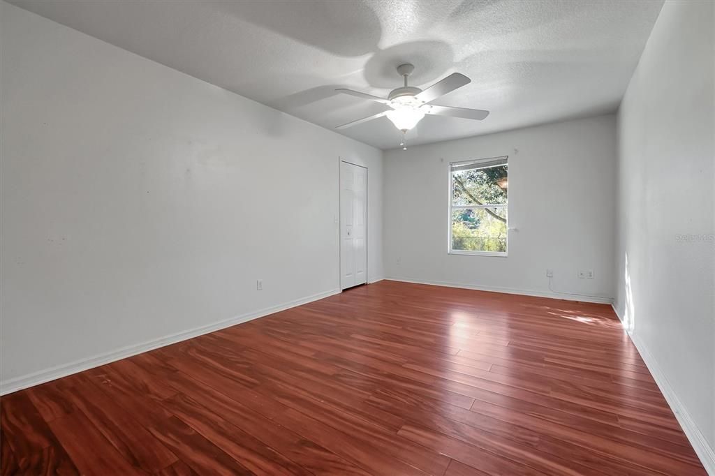 На продажу: $670,000 (4 спален, 2 ванн, 2504 Квадратных фут)