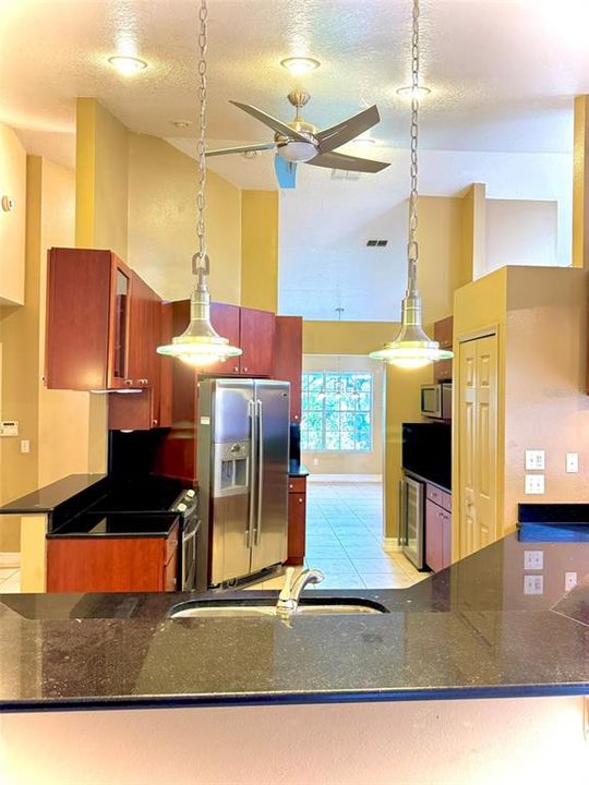 На продажу: $670,000 (4 спален, 2 ванн, 2504 Квадратных фут)