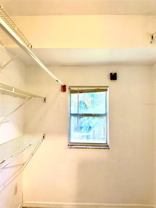 На продажу: $670,000 (4 спален, 2 ванн, 2504 Квадратных фут)