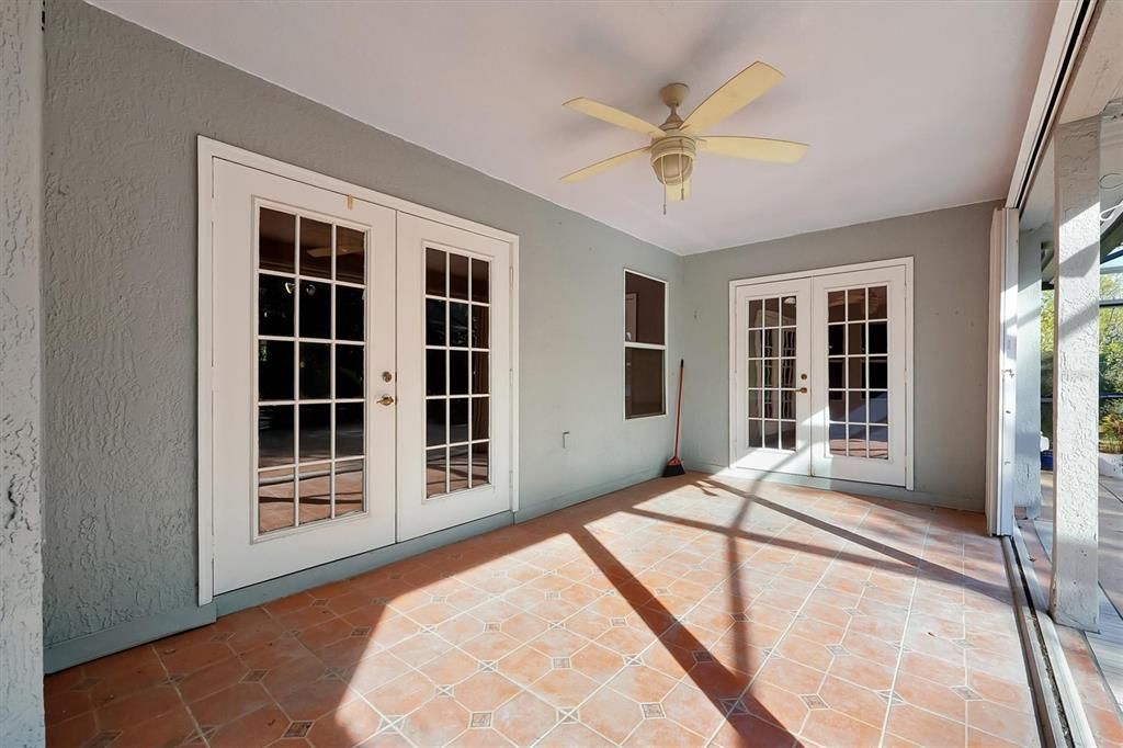 На продажу: $670,000 (4 спален, 2 ванн, 2504 Квадратных фут)