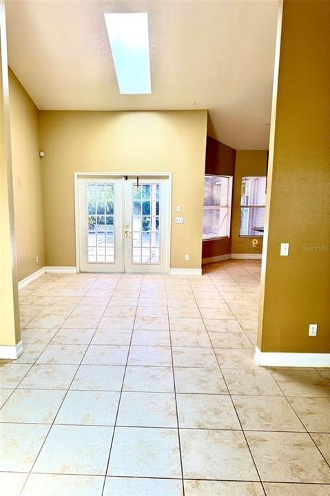 На продажу: $670,000 (4 спален, 2 ванн, 2504 Квадратных фут)