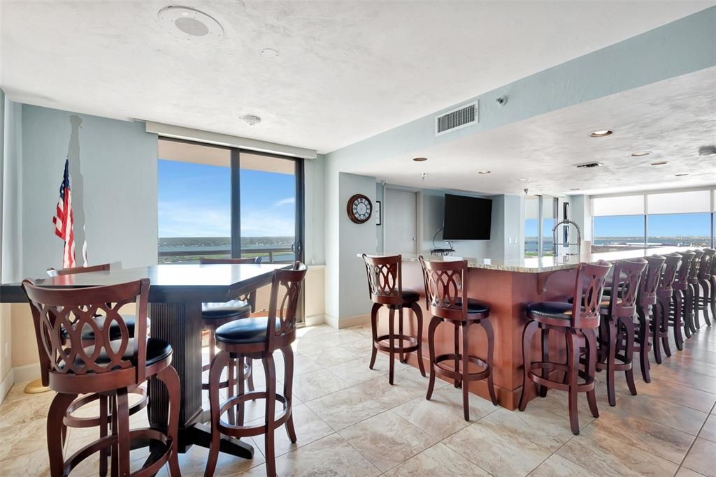 For Sale: $499,000 (2 beds, 2 baths, 1380 Square Feet)