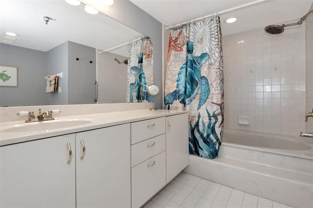 For Sale: $499,000 (2 beds, 2 baths, 1380 Square Feet)