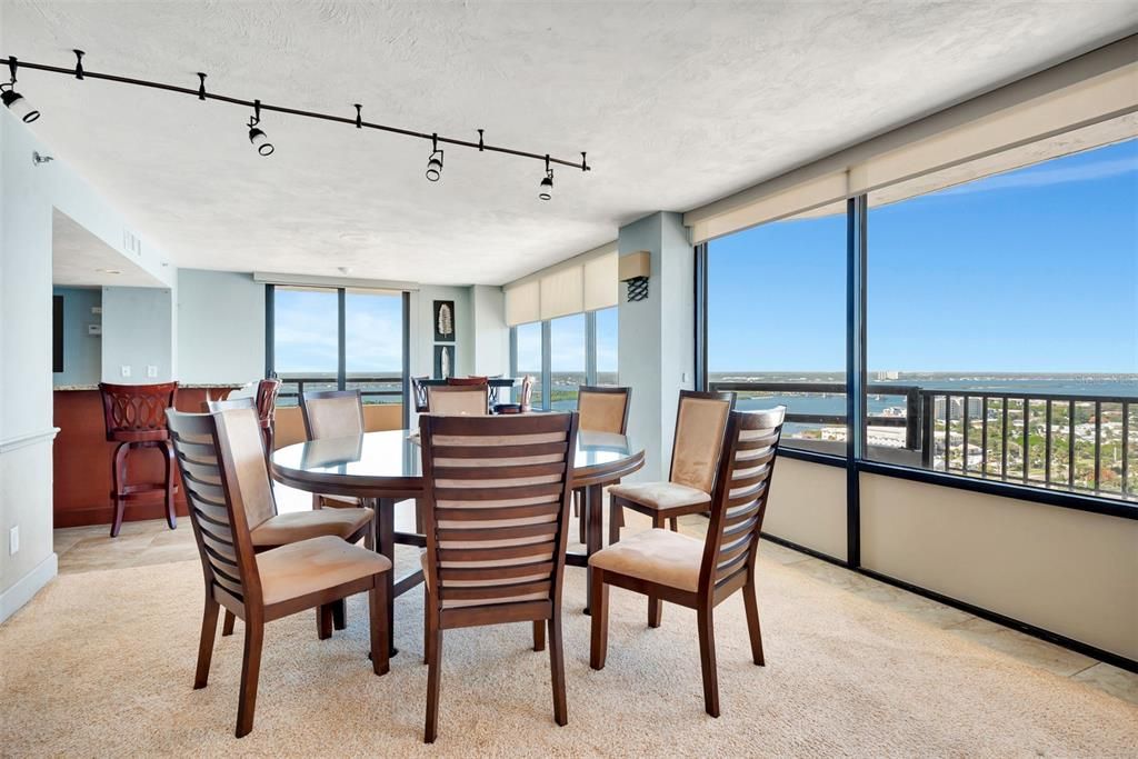 For Sale: $499,000 (2 beds, 2 baths, 1380 Square Feet)