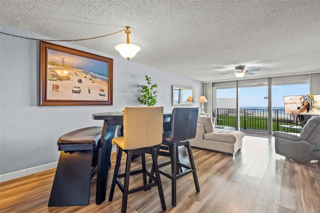 For Sale: $499,000 (2 beds, 2 baths, 1380 Square Feet)