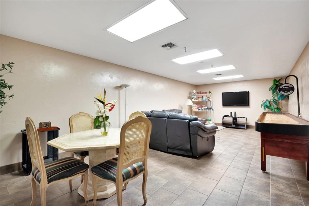 For Sale: $499,000 (2 beds, 2 baths, 1380 Square Feet)