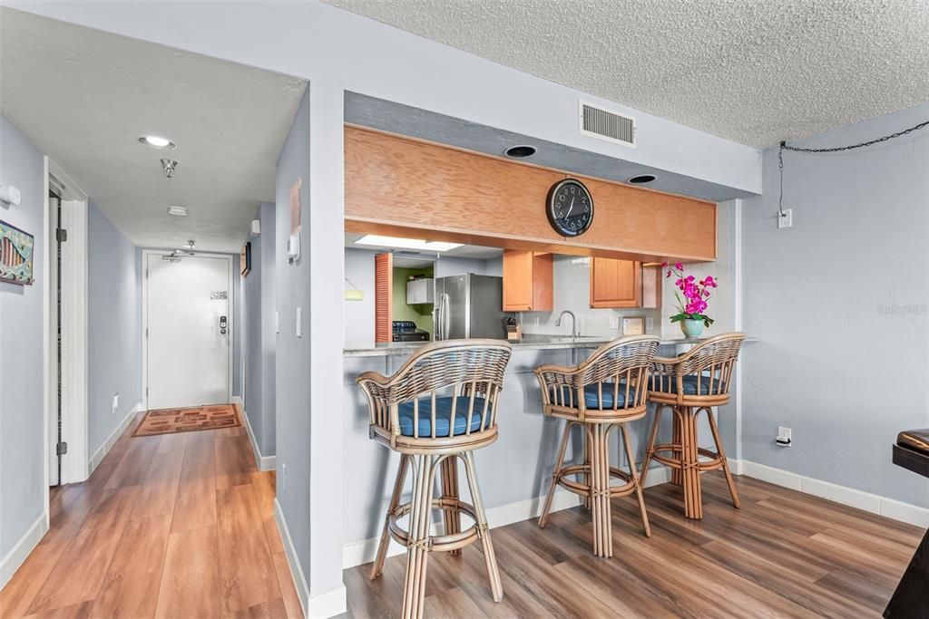 For Sale: $499,000 (2 beds, 2 baths, 1380 Square Feet)