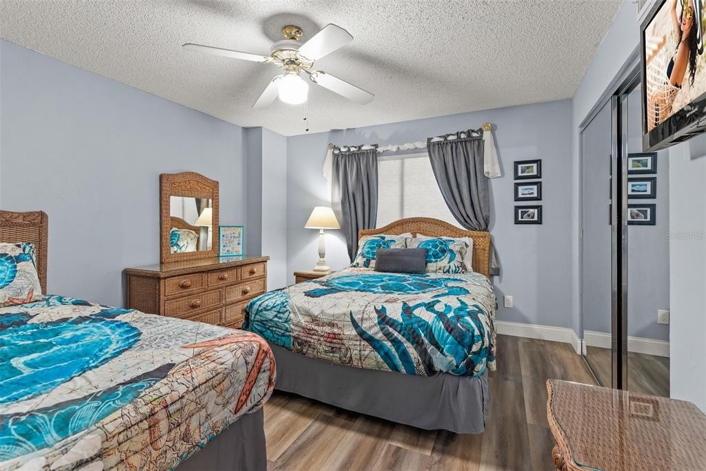 For Sale: $499,000 (2 beds, 2 baths, 1380 Square Feet)