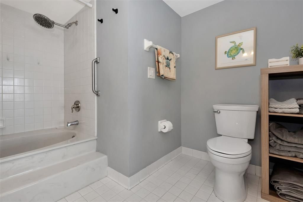 For Sale: $499,000 (2 beds, 2 baths, 1380 Square Feet)
