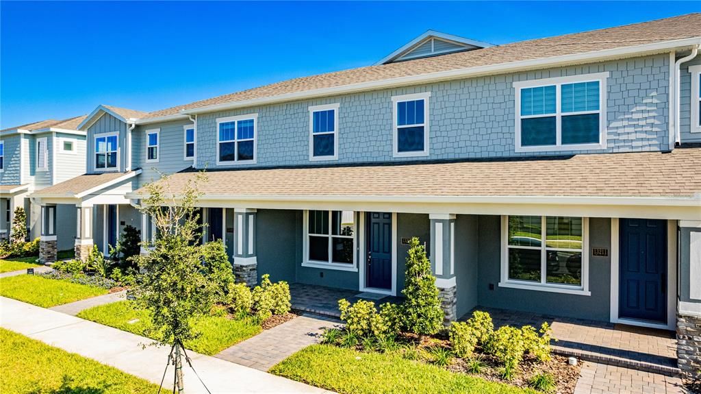 Active With Contract: $2,700 (3 beds, 2 baths, 1729 Square Feet)