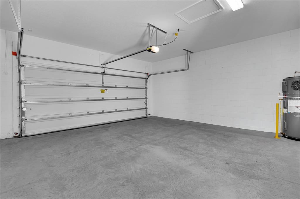 Active With Contract: $2,700 (3 beds, 2 baths, 1729 Square Feet)