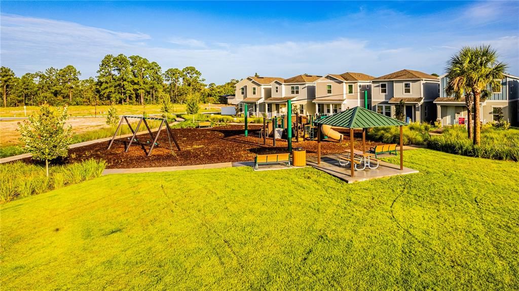 Active With Contract: $2,700 (3 beds, 2 baths, 1729 Square Feet)