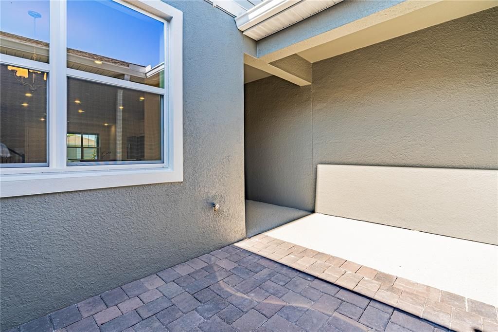 Active With Contract: $2,700 (3 beds, 2 baths, 1729 Square Feet)