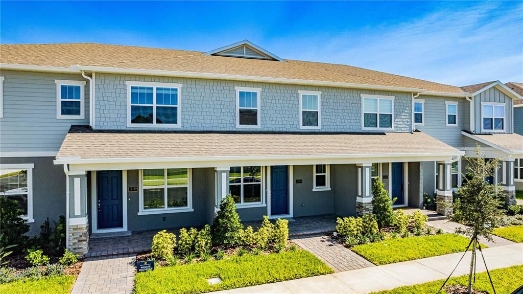 Active With Contract: $2,700 (3 beds, 2 baths, 1729 Square Feet)