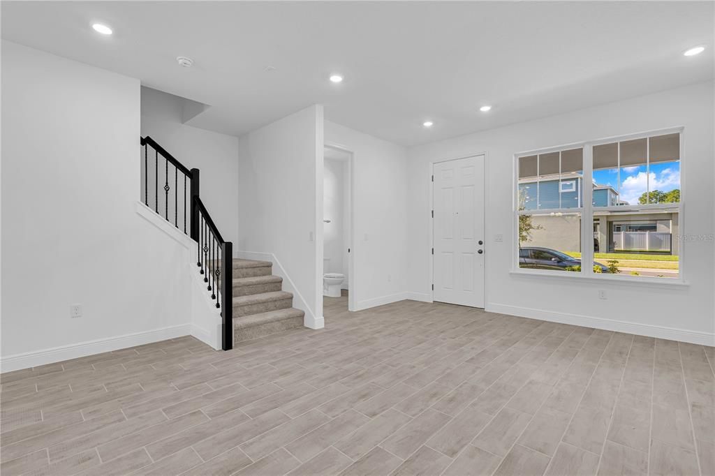 Active With Contract: $2,700 (3 beds, 2 baths, 1729 Square Feet)