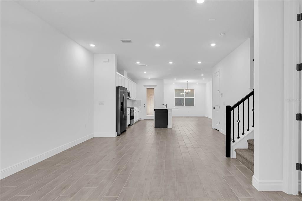 Active With Contract: $2,700 (3 beds, 2 baths, 1729 Square Feet)