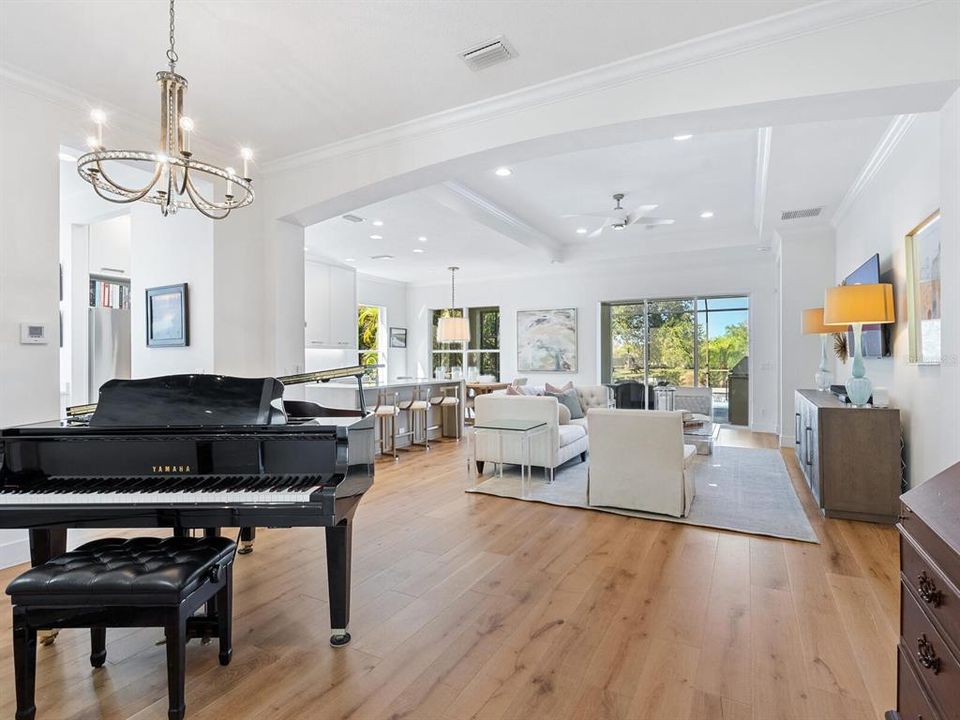 For Sale: $929,000 (3 beds, 2 baths, 2011 Square Feet)