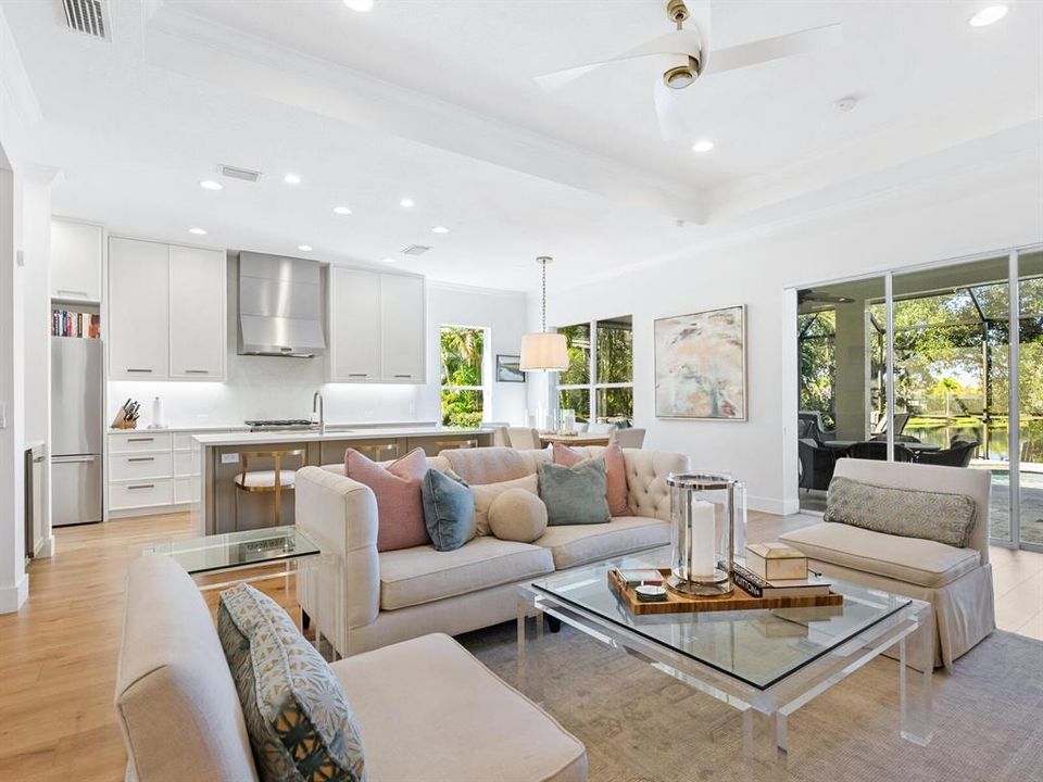 For Sale: $929,000 (3 beds, 2 baths, 2011 Square Feet)