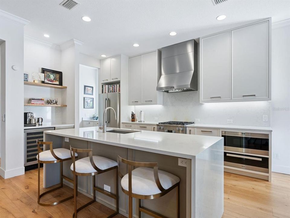 For Sale: $929,000 (3 beds, 2 baths, 2011 Square Feet)