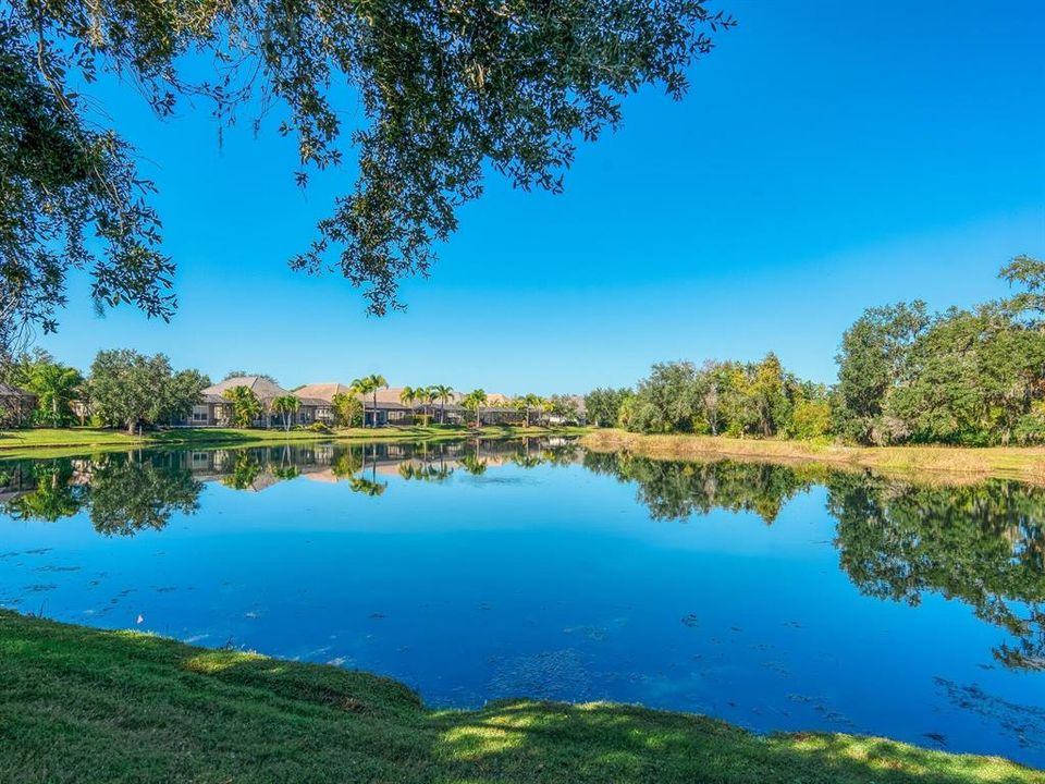 For Sale: $929,000 (3 beds, 2 baths, 2011 Square Feet)