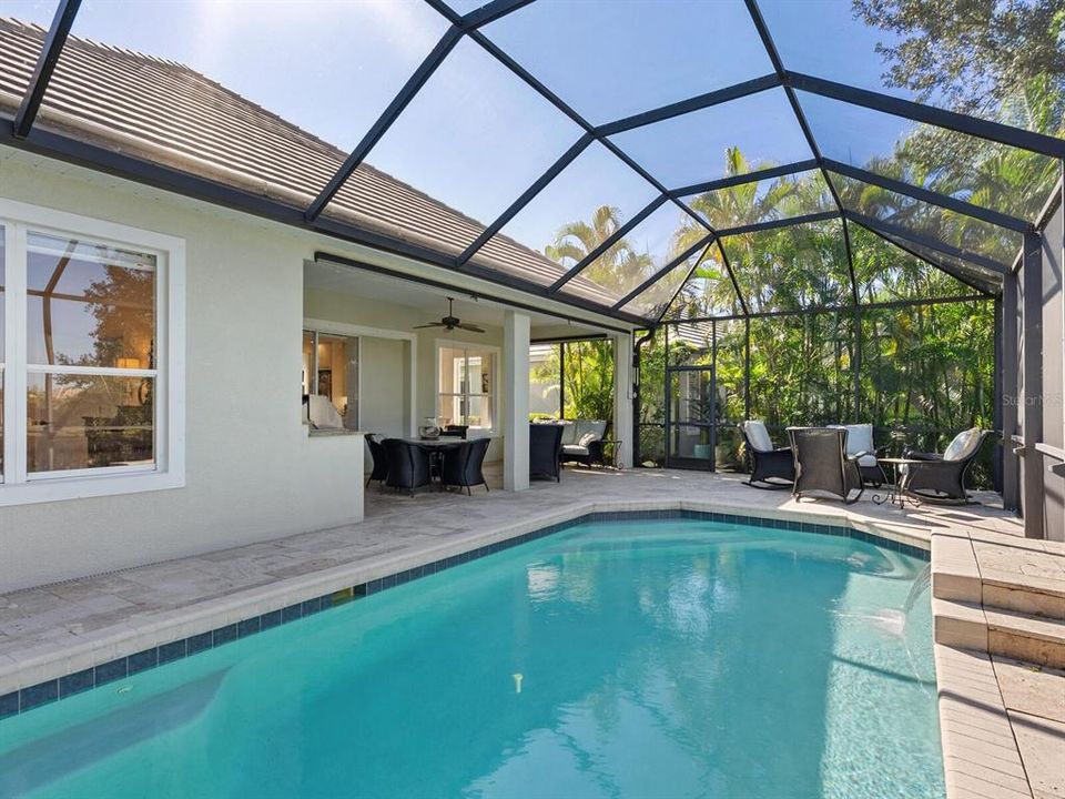 For Sale: $929,000 (3 beds, 2 baths, 2011 Square Feet)