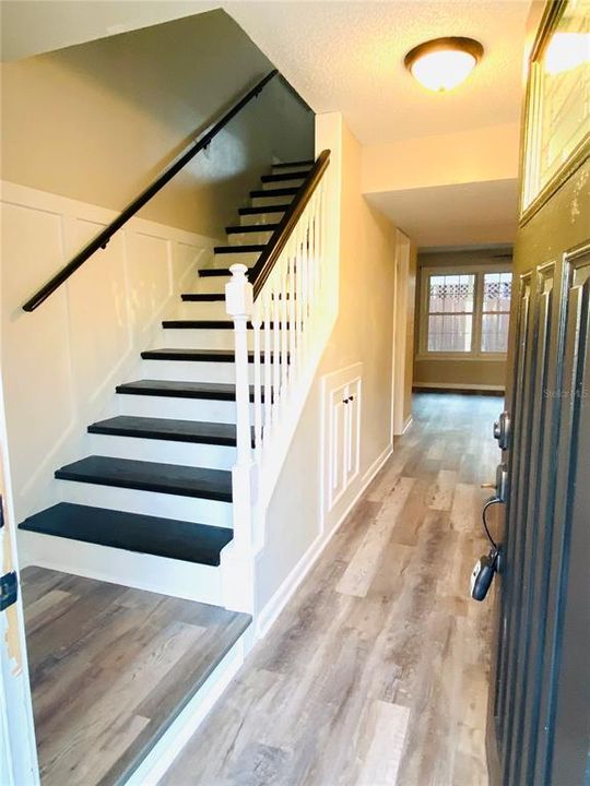 For Rent: $1,875 (2 beds, 1 baths, 1080 Square Feet)