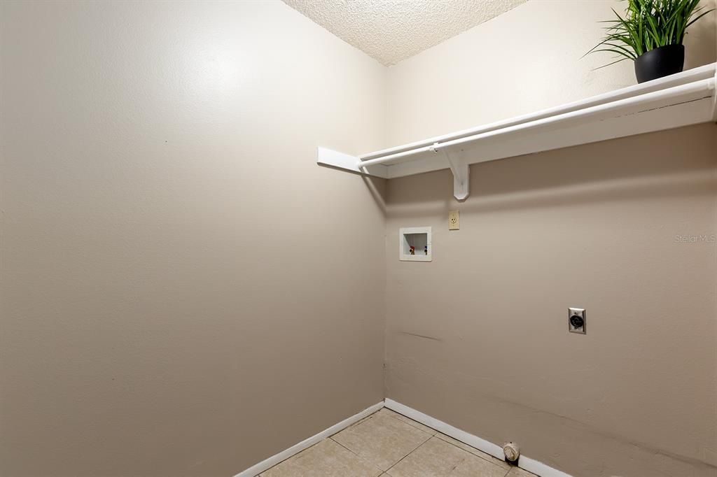 Active With Contract: $419,000 (3 beds, 2 baths, 1768 Square Feet)