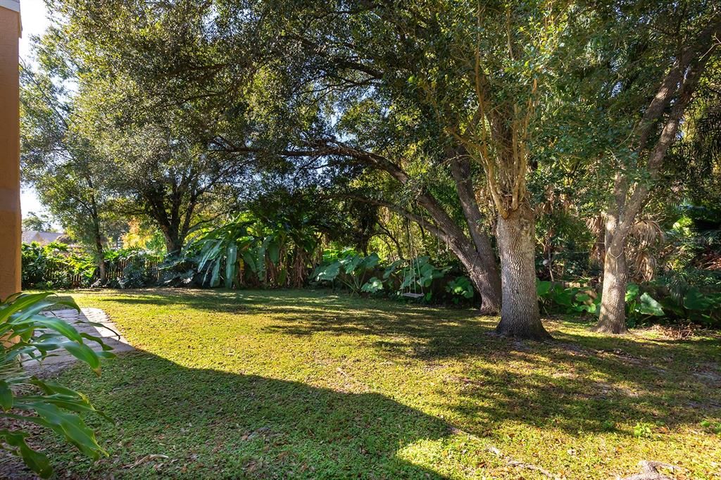 Active With Contract: $419,000 (3 beds, 2 baths, 1768 Square Feet)