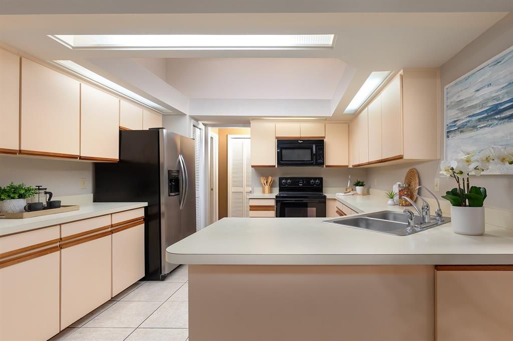 Active With Contract: $419,000 (3 beds, 2 baths, 1768 Square Feet)