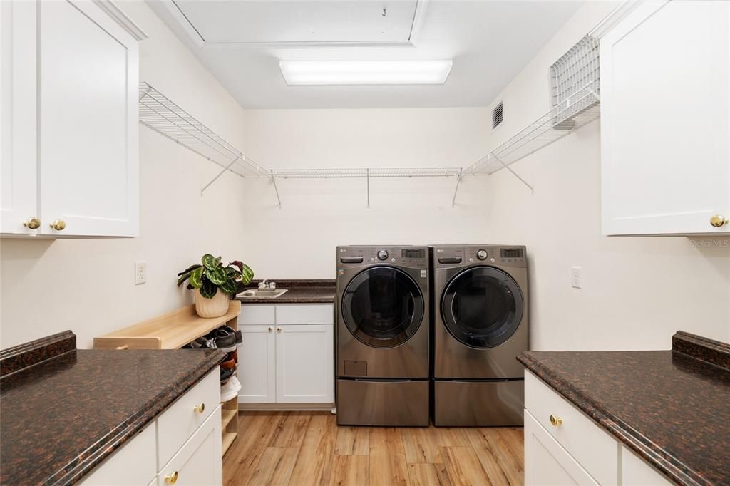 For Sale: $1,169,000 (4 beds, 4 baths, 4597 Square Feet)