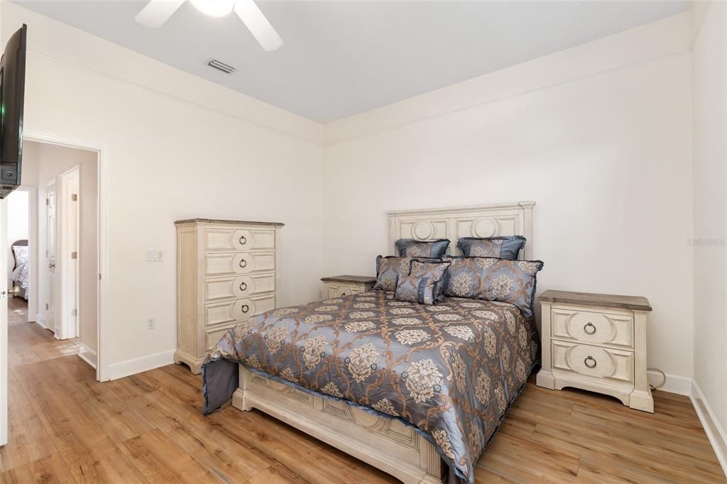 For Sale: $1,169,000 (4 beds, 4 baths, 4597 Square Feet)