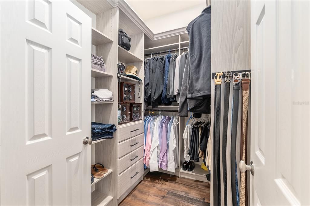 For Sale: $1,169,000 (4 beds, 4 baths, 4597 Square Feet)