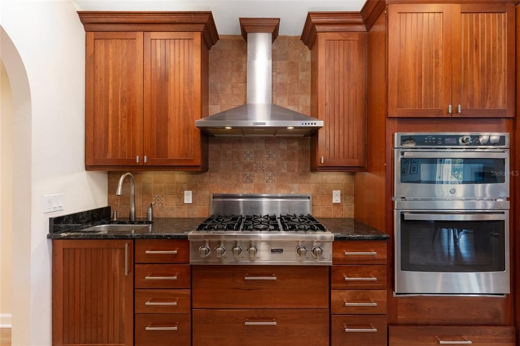 For Sale: $1,169,000 (4 beds, 4 baths, 4597 Square Feet)