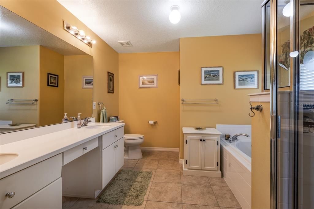 For Sale: $295,000 (3 beds, 2 baths, 1632 Square Feet)