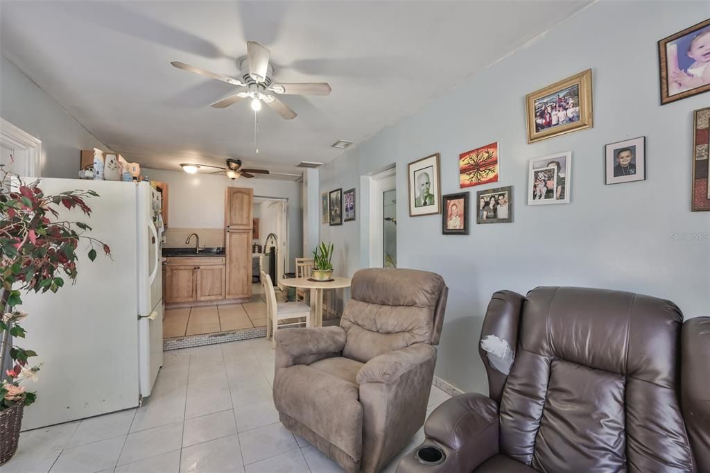 待售: $579,000 (3 贝兹, 2 浴室, 1438 平方英尺)