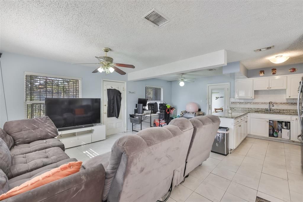 待售: $579,000 (3 贝兹, 2 浴室, 1438 平方英尺)