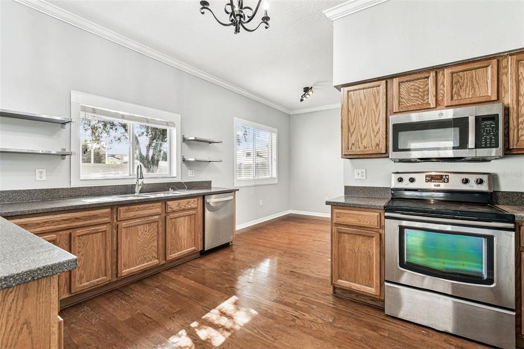 For Sale: $615,000 (5 beds, 2 baths, 2827 Square Feet)