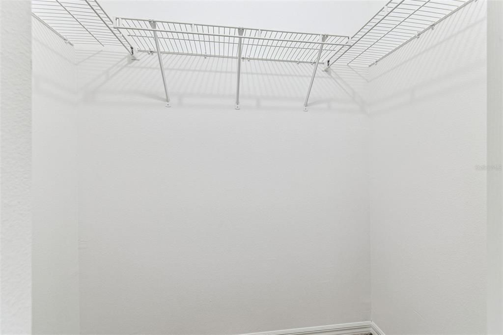 For Sale: $615,000 (5 beds, 2 baths, 2827 Square Feet)