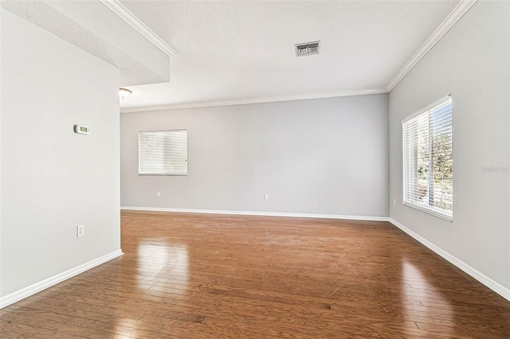 For Sale: $615,000 (5 beds, 2 baths, 2827 Square Feet)