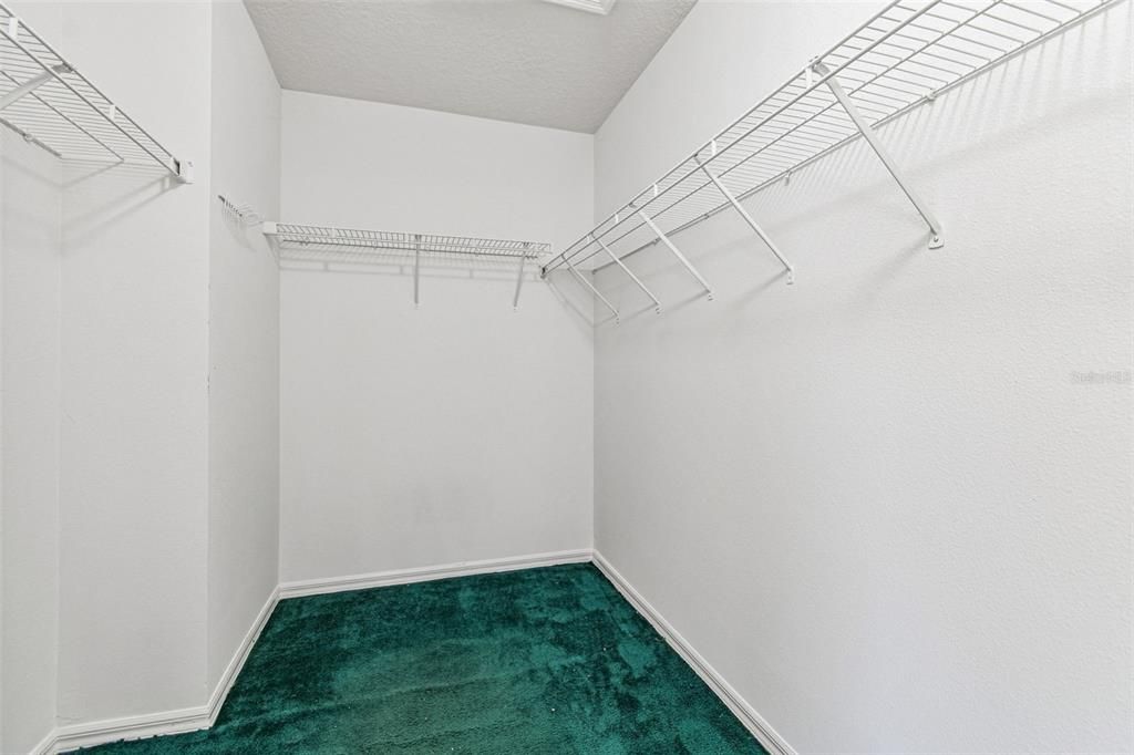 For Sale: $615,000 (5 beds, 2 baths, 2827 Square Feet)