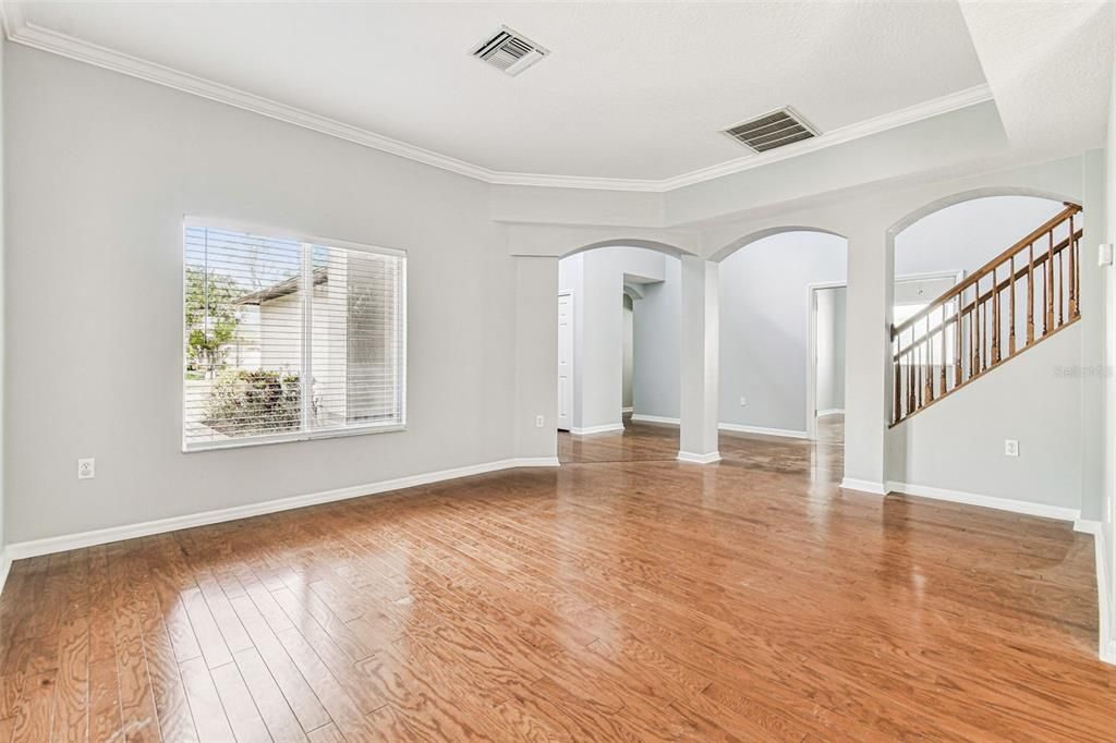 For Sale: $615,000 (5 beds, 2 baths, 2827 Square Feet)