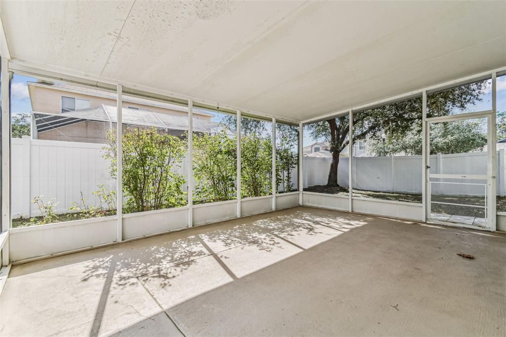 For Sale: $615,000 (5 beds, 2 baths, 2827 Square Feet)