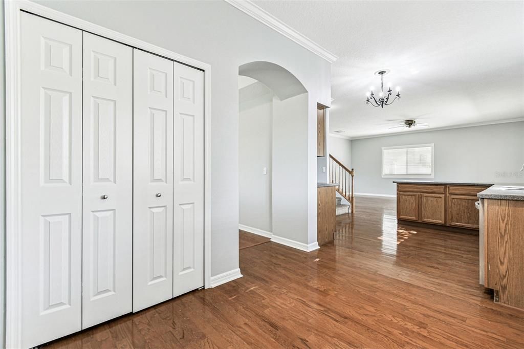 For Sale: $615,000 (5 beds, 2 baths, 2827 Square Feet)