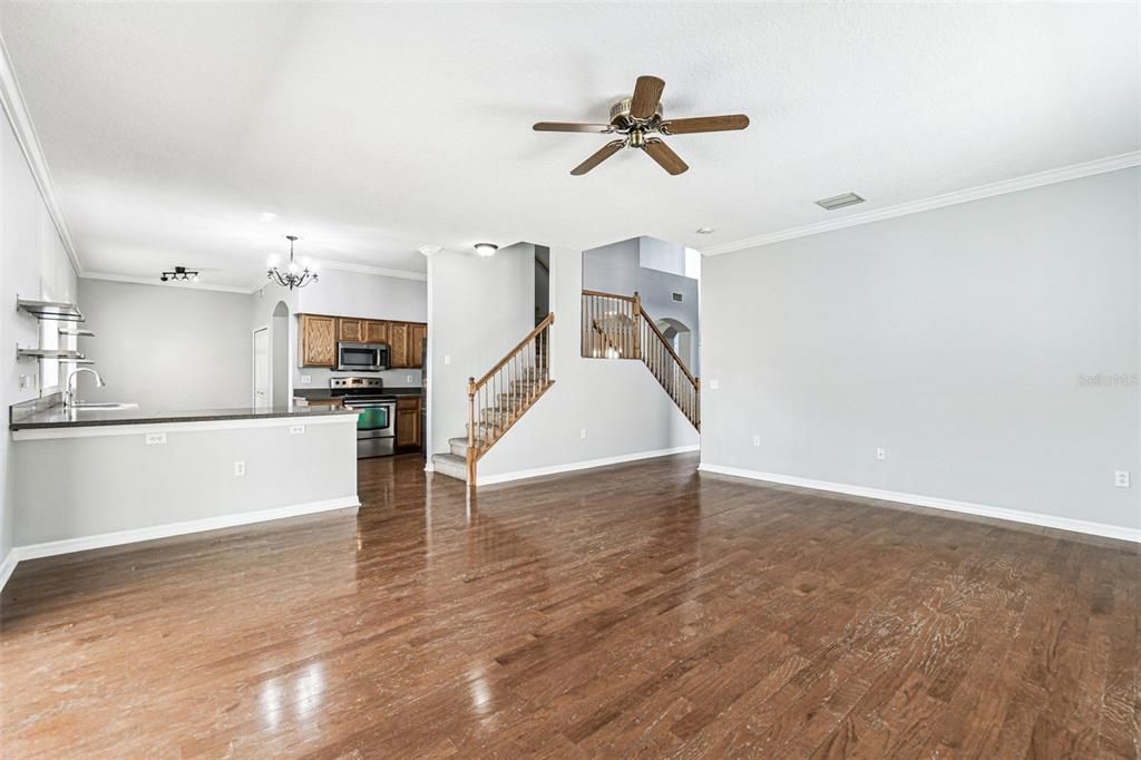 For Sale: $615,000 (5 beds, 2 baths, 2827 Square Feet)