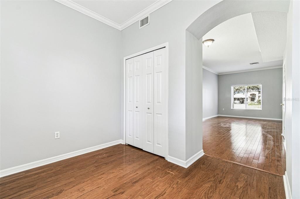 For Sale: $615,000 (5 beds, 2 baths, 2827 Square Feet)